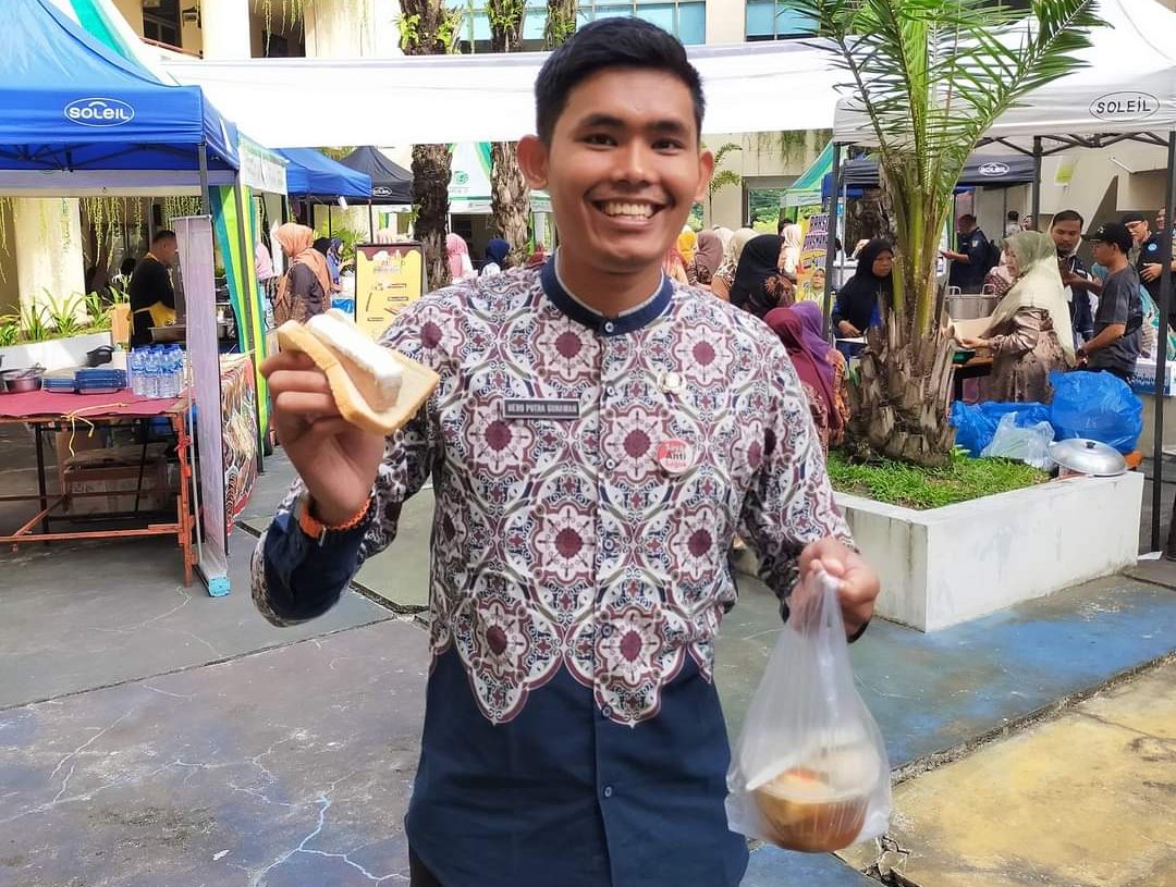 Bazar UMKM di Balaikota Padang: Pedagang dan ASN Senang