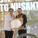 Aktif Bina TTG Daerah, Bupati Tanah Datar Diganjar Penghargaan Menteri PDTT