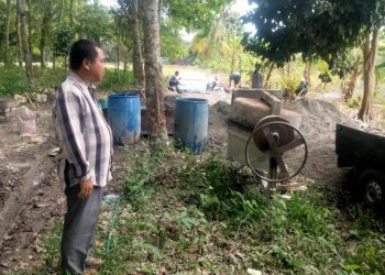 Pagi Buta Kades Ini Berada di Lokasi Proyek, Lakukan Pengawasan Langsung Bangun Jalan Desa