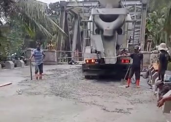 Dinas PUTR Pessel Lakukan Perbaikan Jembatan Lubuk Nyiur