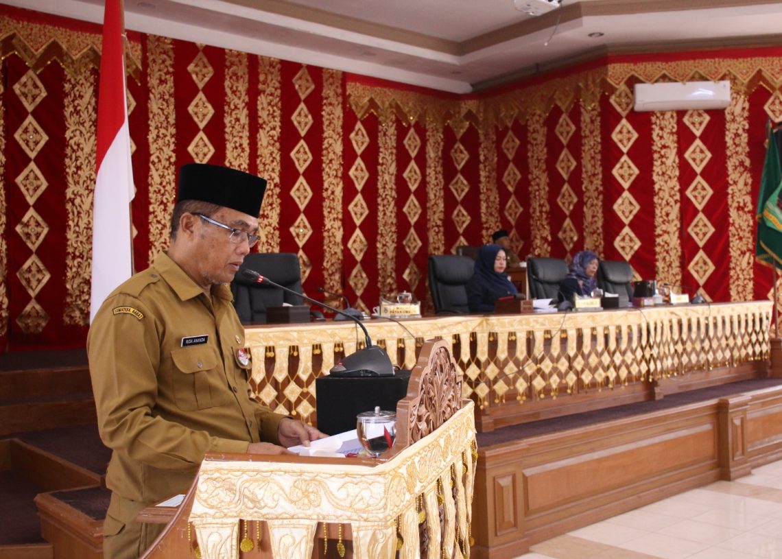 Sidang Paripurna DPRD Payakumbuh Pemko Sampaikan Rancangan APBD 2025