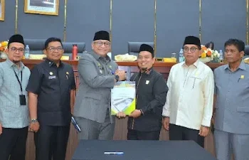 DPRD Kota Padang dan Pemko Sepakati APBD 2025 Sebesar Rp2,86 Triliun