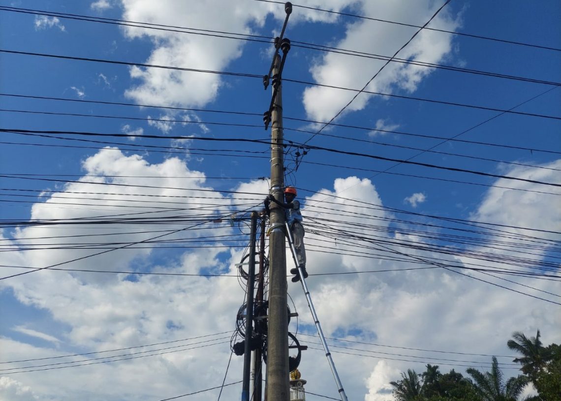 PLN Icon Plus Sumbagteng Perkuat Kehandalan Layanan Internet Melalui Pemeliharaan Infrastruktur Fiber Optic di Pekanbaru