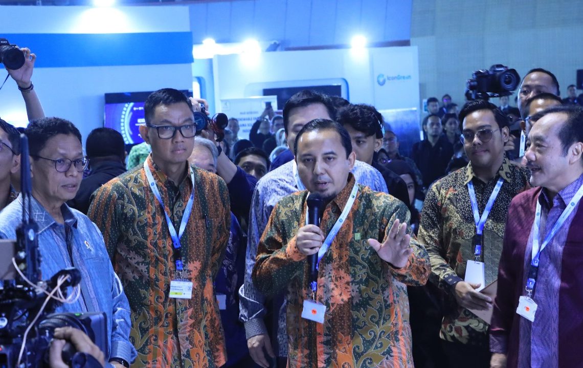 Wakil Menteri ESDM Hadiri Pembukaan ICONNEXT dalam Rangkaian Electricity Connect 2024