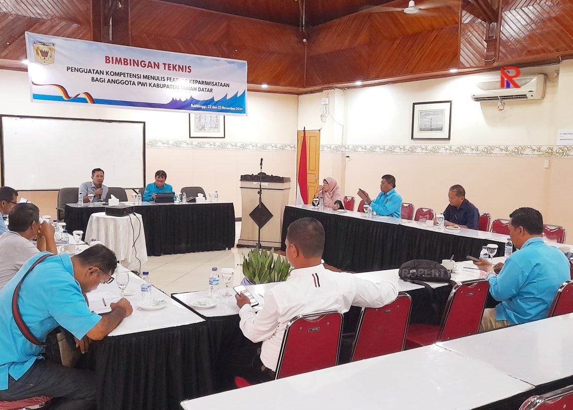 PWI Tanah Datar Gelar Bimtek Penulisan Feature Wisata: Strategi Promosi Pariwisata Daerah