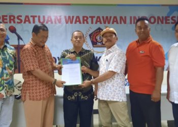 Penguatan Sinergi: PWI Jaya Tegaskan Komitmen Melalui Penyerahan SK Pokja Polres, Pengadilan dan Kejaksaan Jakarta Barat