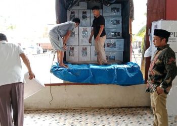 KPU Padang Pariaman Distribusikan Logistik Pilkada 2024 ke 17 Kecamatan