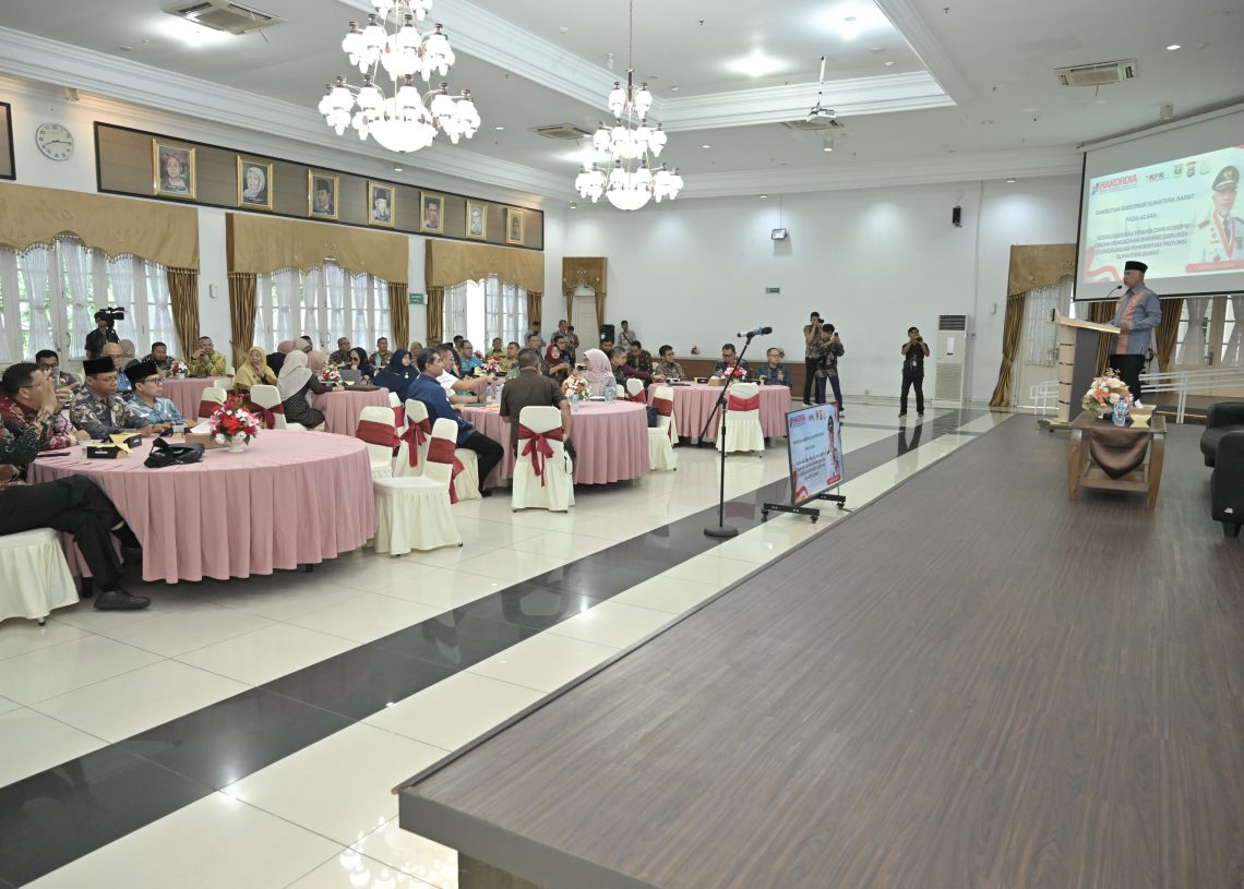 Gubernur Mahyeldi Buka Sosialisasi Gratifikasi dan Korupsi Sektor Pengadaan Barang dan Jasa