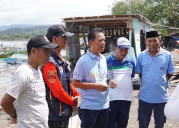Akibat Hantaman Gelombang Tinggi, Tanggul Pelabuhan Kuala Stabas Jebol