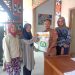 Bagikan Bantuan Beras CPP dari Kemenko PMK, Peratin Hanakau Harap Adanya Penambahan Kuota