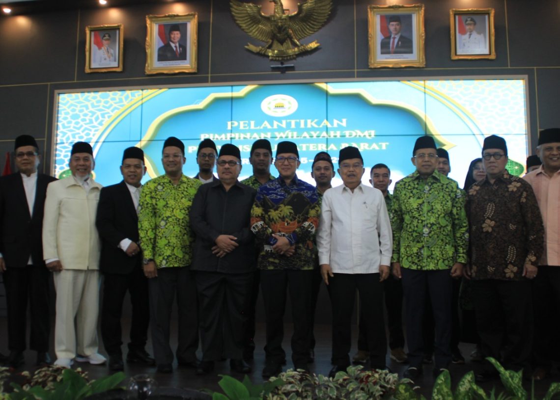 Hadiri Pengukuhan Kepengurusan DMI Sumbar, Pj Sekda Tegaskan Komitmen Gubernur untuk Kemakmuran Masjid