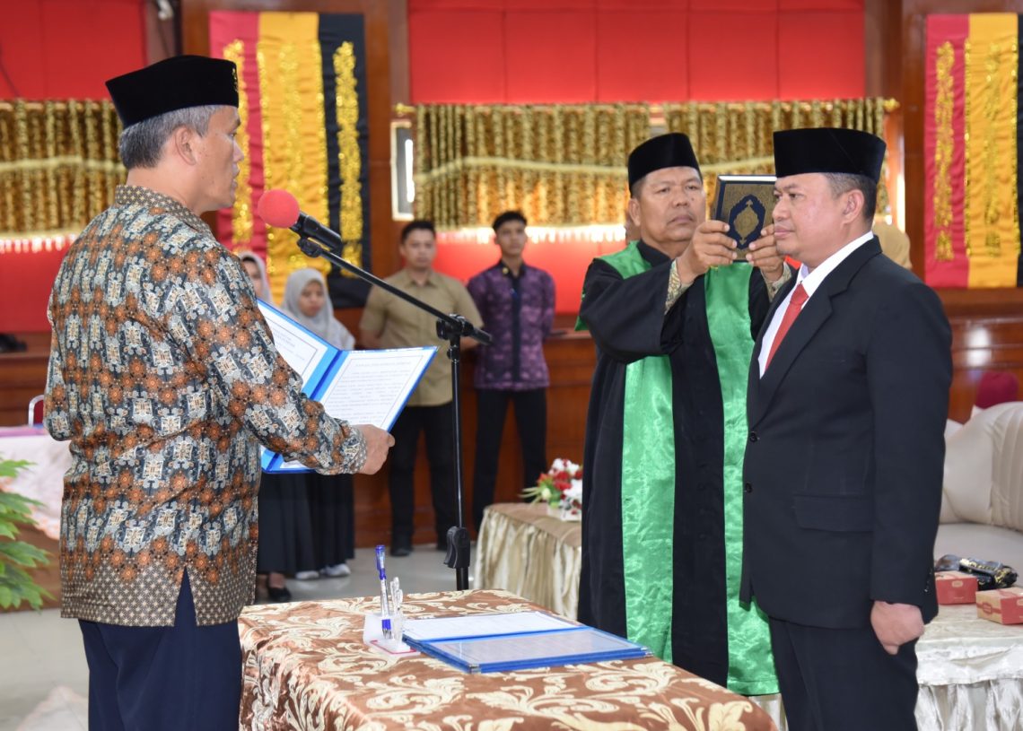 Mursalim Dilantik Jadi Pj Sekda Kota Pariaman