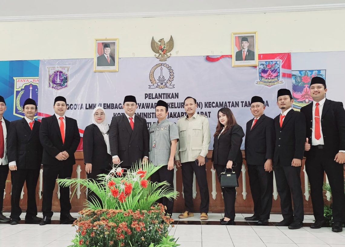 Camat Tambora Holi Susanto Hadiri Pelantikan Anggota LMK Periode 2024-2027