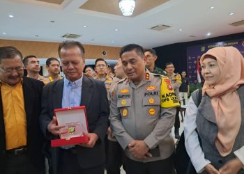 Kapolda Metro Jaya, Irjen Pol Karyoto : Tetap Kritisi Saya, Ya!