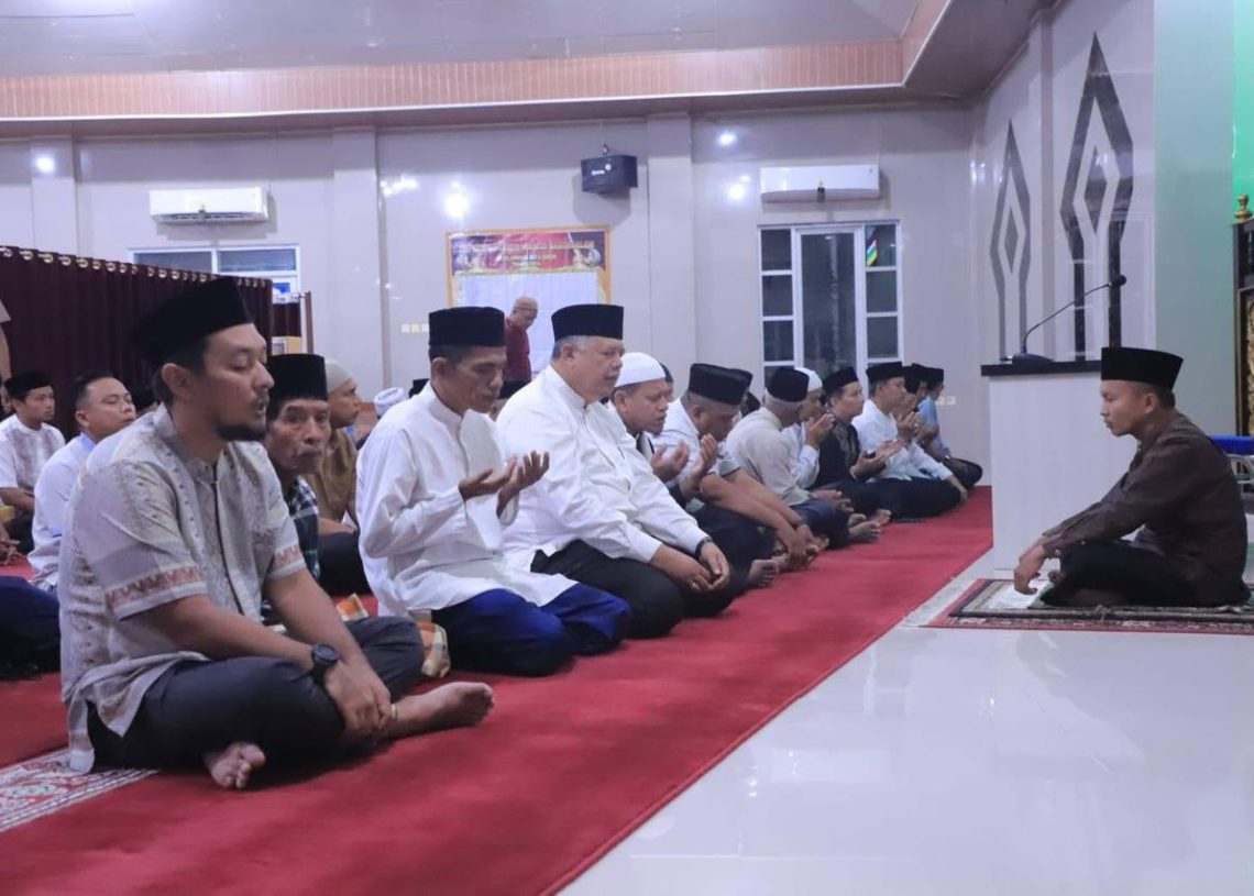 H. Zul Elfian Umar Awali Tahun 2025 dengan Safari Subuh di Mesjid Babu Salam Batu Gadang