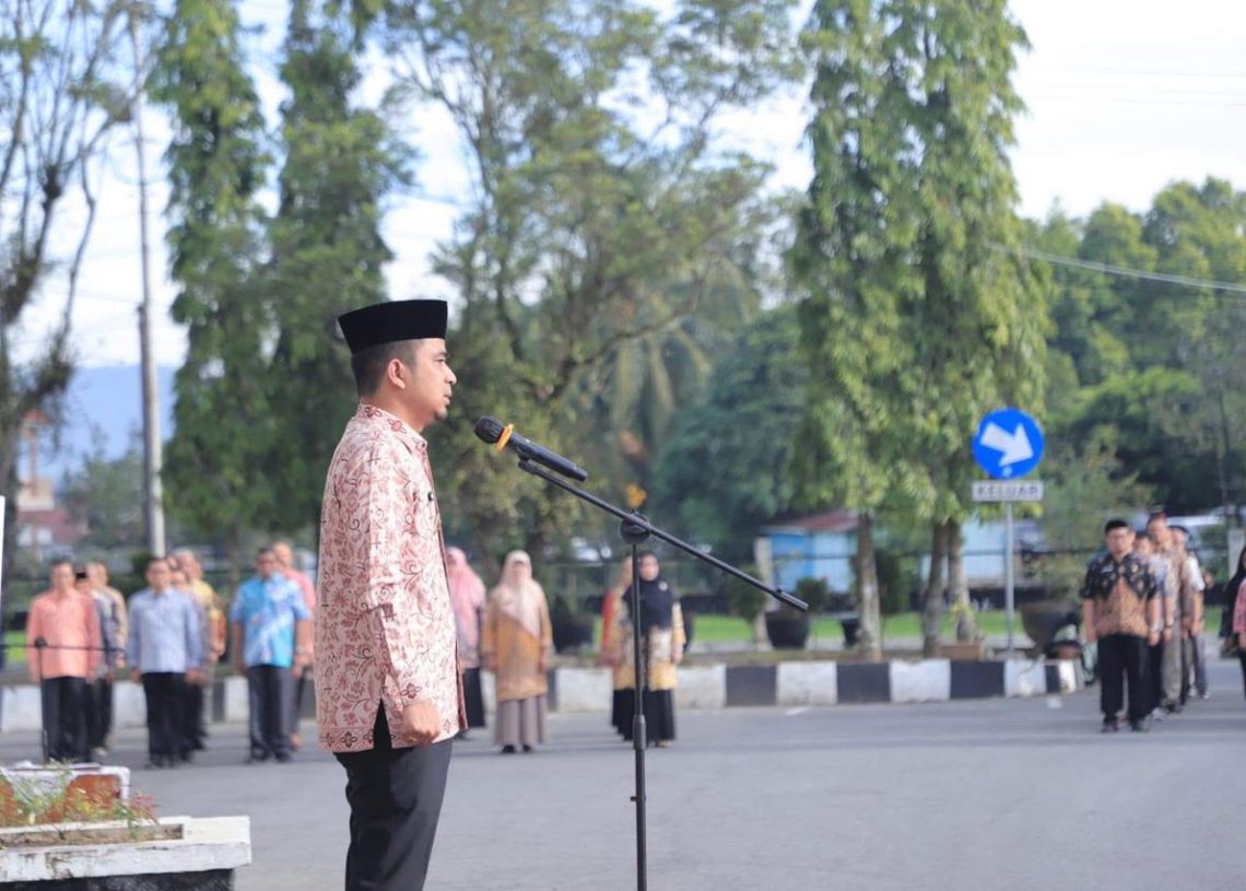 Wawako Dhani Awali Tahun 2025 dengan Pimpin Upacara Gabungan