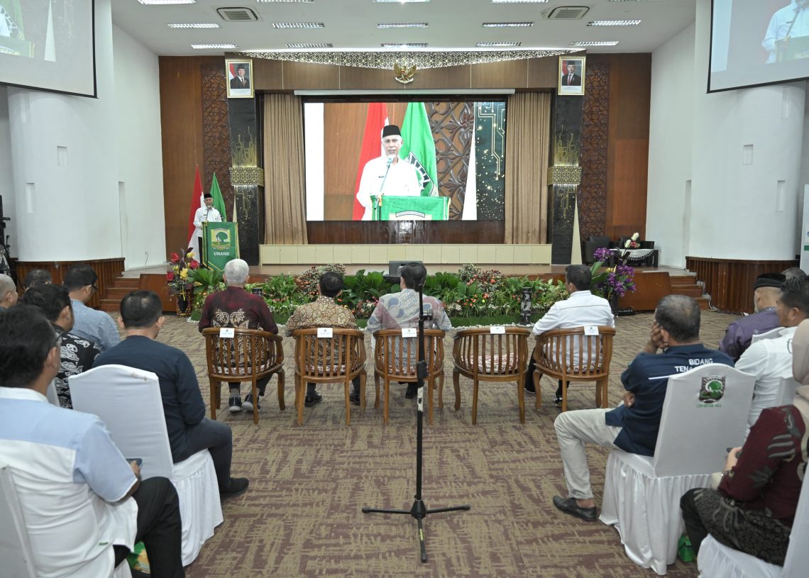 Kuliah Umum Bersama Menaker Yassierli di Unand, Gubernur Mahyeldi Fokus Atasi Masalah Ketenagakerjaan