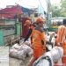 Pasca Banjir, Ketua RW 02 CB Himbau Ketua RT dan Warga Bersihkan Sampah