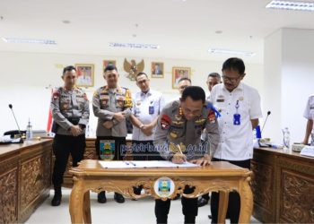 Tandatangani NPHD dari Pemkab, Dansat Brimob Polda Lampung Nilai Pesibar Daerah Sangat Strategis
