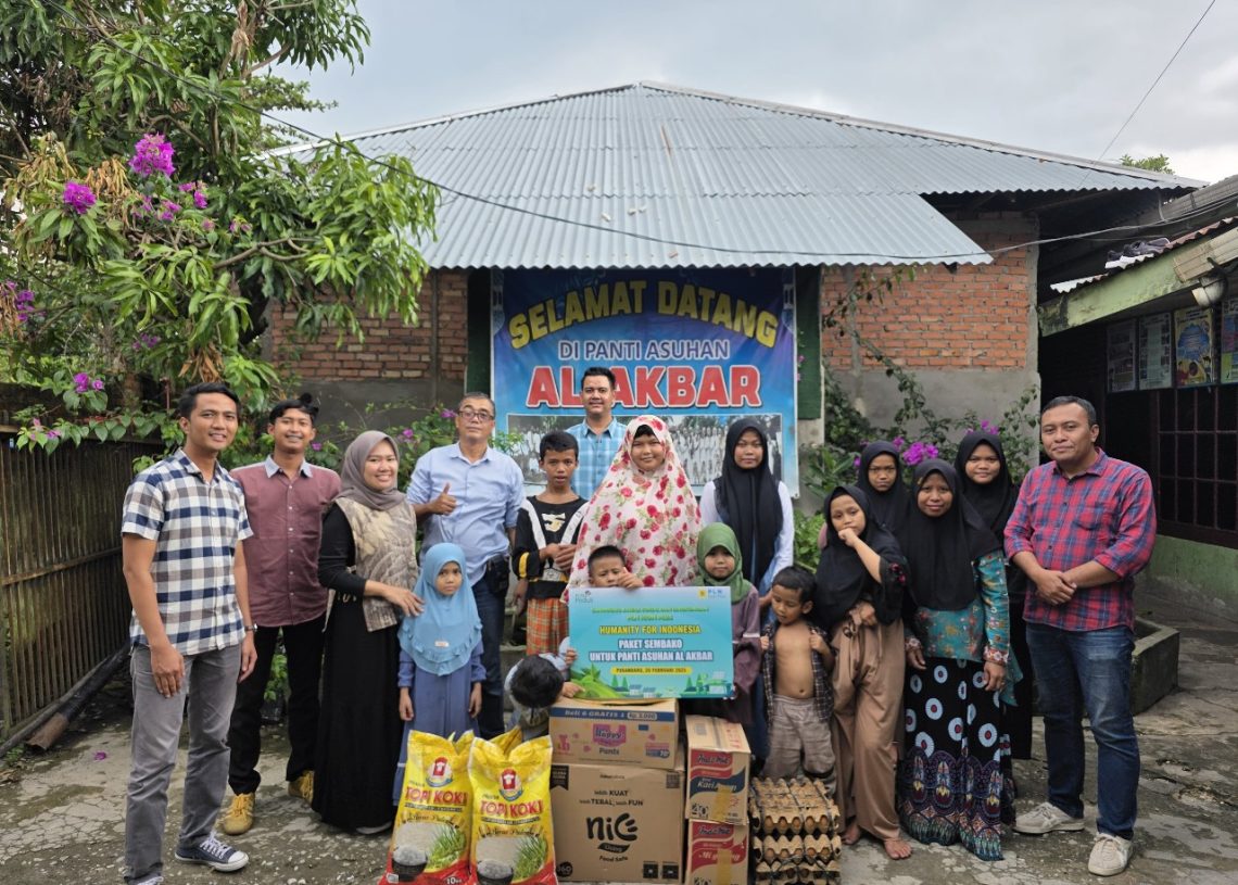 Humanity for Indonesia: PLN Icon Plus Wujudkan Komitmen Sosial dengan Menyalurkan Bantuan TJSL untuk Panti Asuhan Al-Akbar