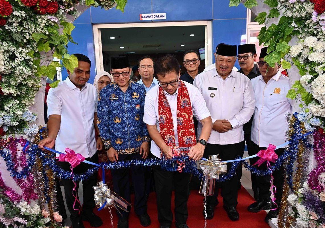 Dihadiri Menkes Budi Gunadi Sadikin, Wako dan Wawako Solok Resmikan RSUD Serambi Madinah