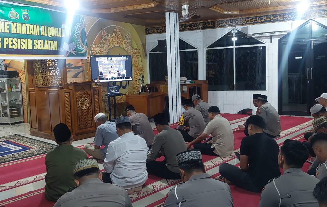 Sekda Mawardi Roska Hadir di Acara Gerakan Subuh Berjemaah “One Day One Khatam”