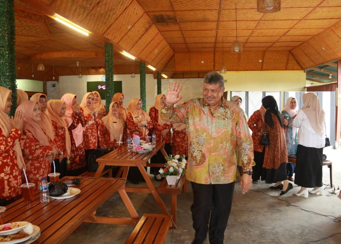 Di Perpisahan DWP, Mantan Wako Solok Zul Elfian Pesankan Kebersamaan