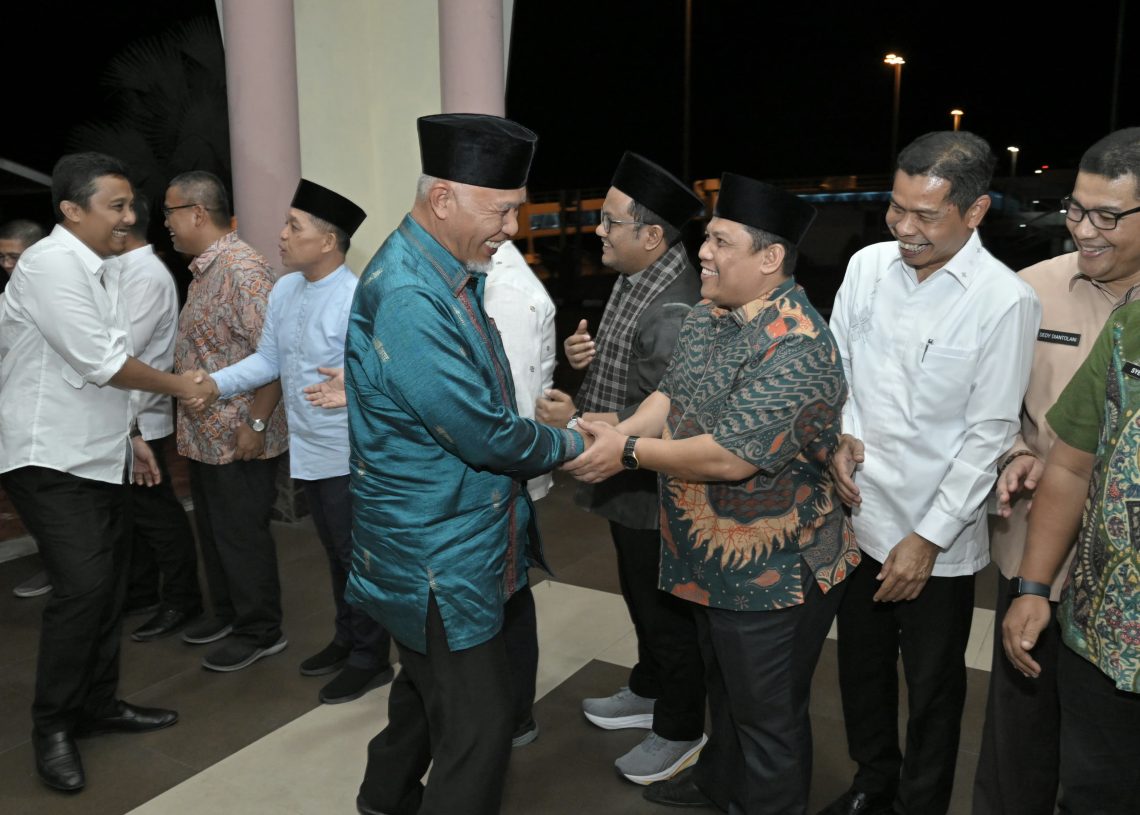 Baru Pulang Retret, Gubernur dan Wakil Gubernur Sumbar Langsung Ajak Kepala OPD Rapat