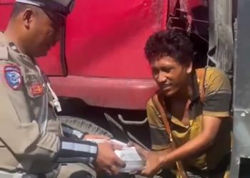 Bulan Penuh Berkah, Satlantas Bagikan Makanan Buka Puasa untuk Sopir, Petugas Kebersihan dan Buruh