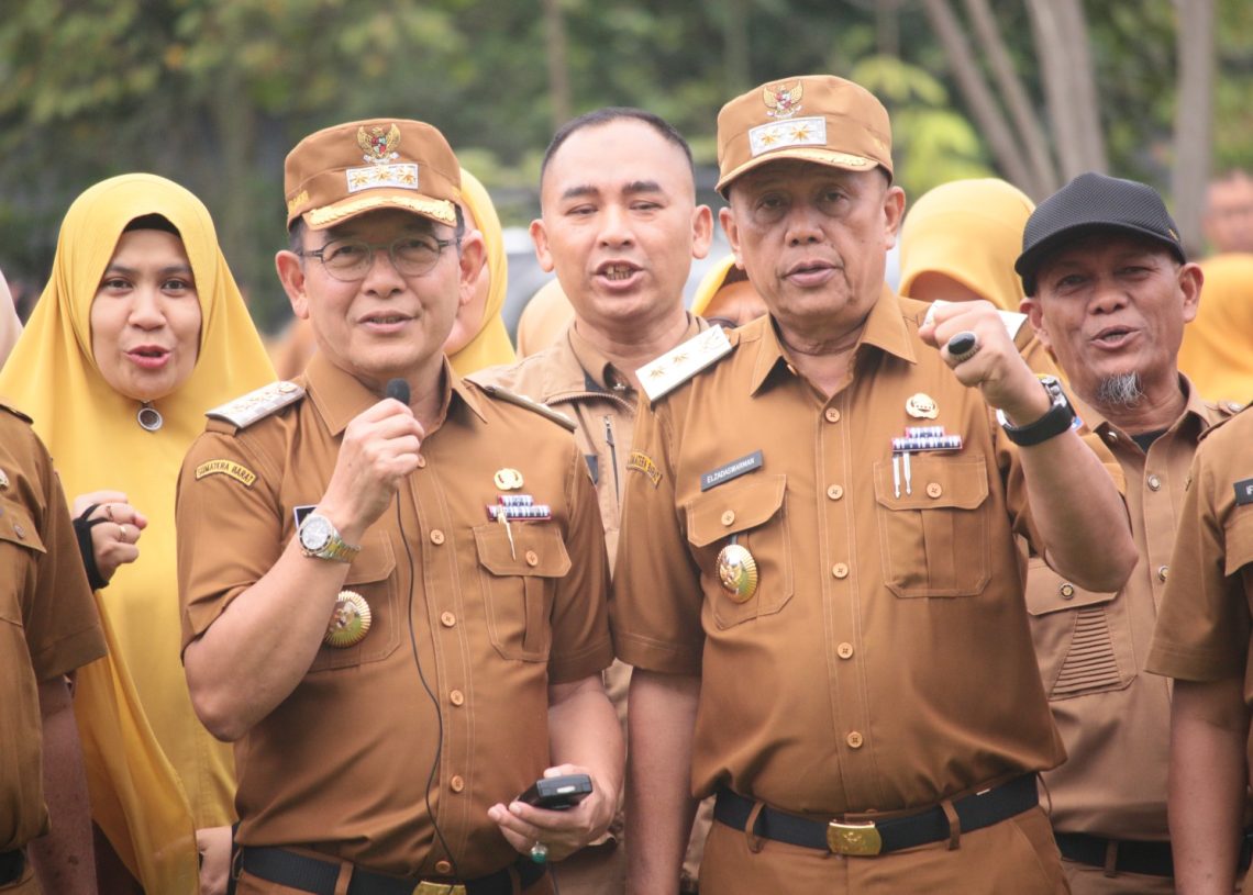 Hari Pertama Bertugas, Wali Kota Payakumbuh Zulmaeta Pimpin Apel Perdana di Balai Kota