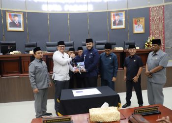 DPRD Kota Padang Gelar Rapat Paripurna Sertijab, Fadly Amran Resmi Jabat Wali Kota