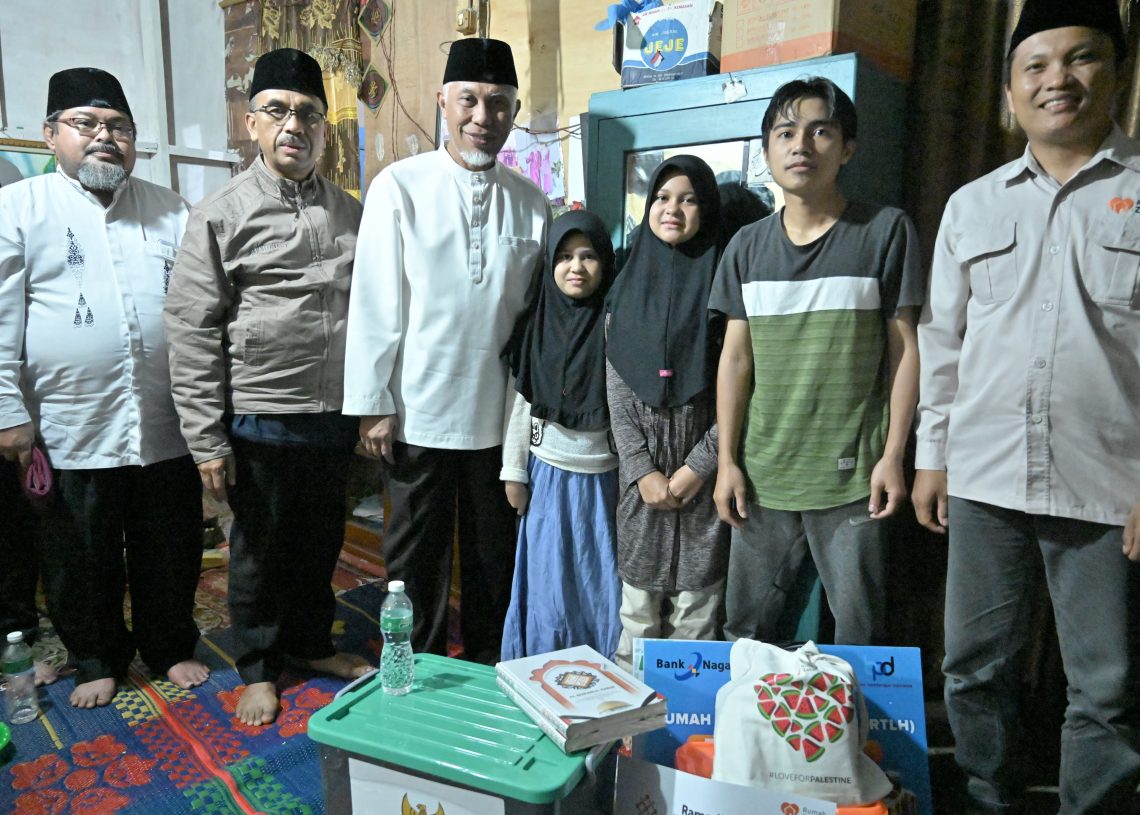 Subuh Mubarakah dan Bedah Rumah Warga di Solsel, Gubernur Mahyeldi : Jangan Tinggalkan Generasi yang Lemah Iman