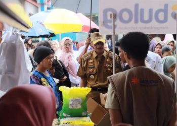 Pastikan Stabilitas Harga Pangan, Bupati Hendrajoni Buka Gelaran Pasar Murah di Balai Kamih Lengayang