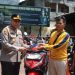 Kapolsek Tambora Serahkan Kembali Unit Motor yang Dilaporkan Hilang ke Pemiliknya