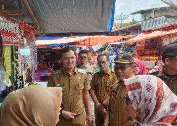 Wabup Rahmat Hidayat Dampingi BPOM Sumbar Inspeksi Keamanan Pangan di Pasar Sungai Geringging
