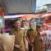 Wabup Rahmat Hidayat Dampingi BPOM Sumbar Inspeksi Keamanan Pangan di Pasar Sungai Geringging