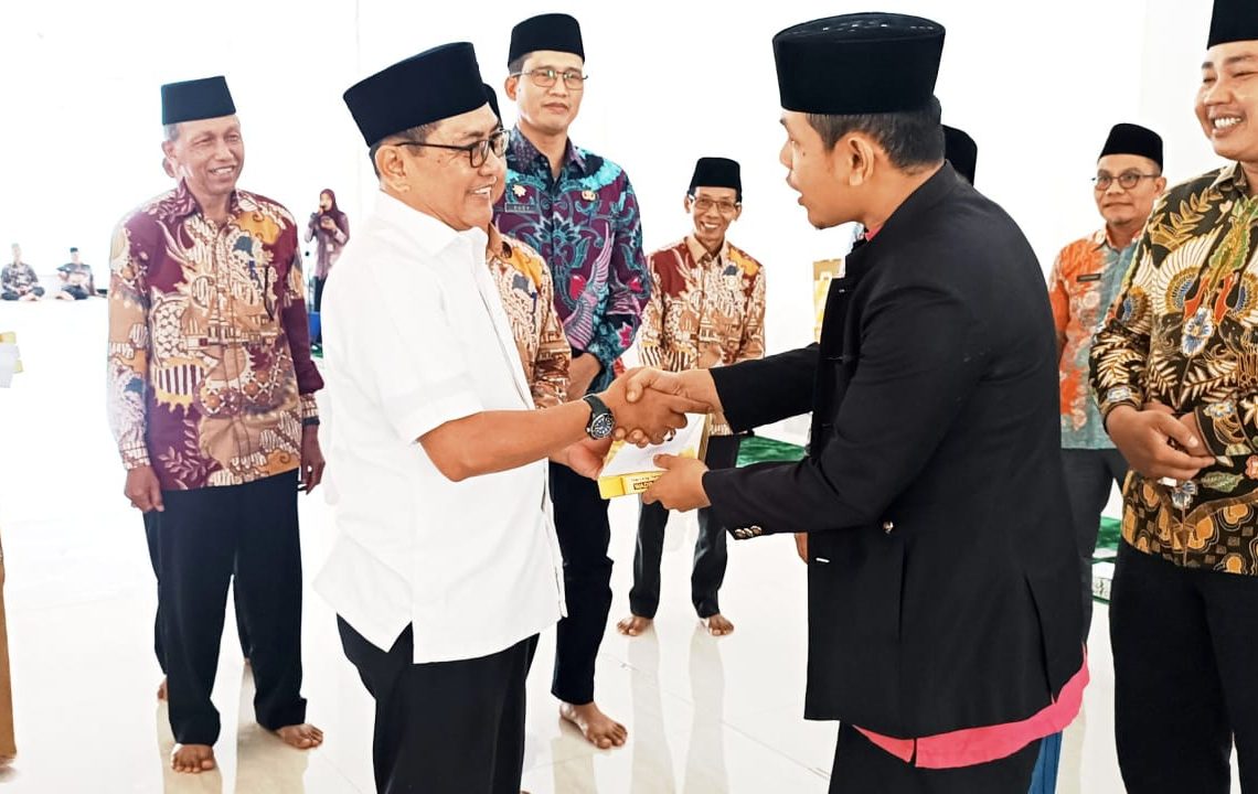 811 Mustahik di Padang Pariaman Terima Program Zakat Ramadhan Berkah 1446 H