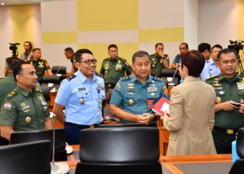 Dirkumad Dampingi Kepala Staf Angkatan Darat dalam Rapat Dengar Pendapat dengan Komisi I DPR