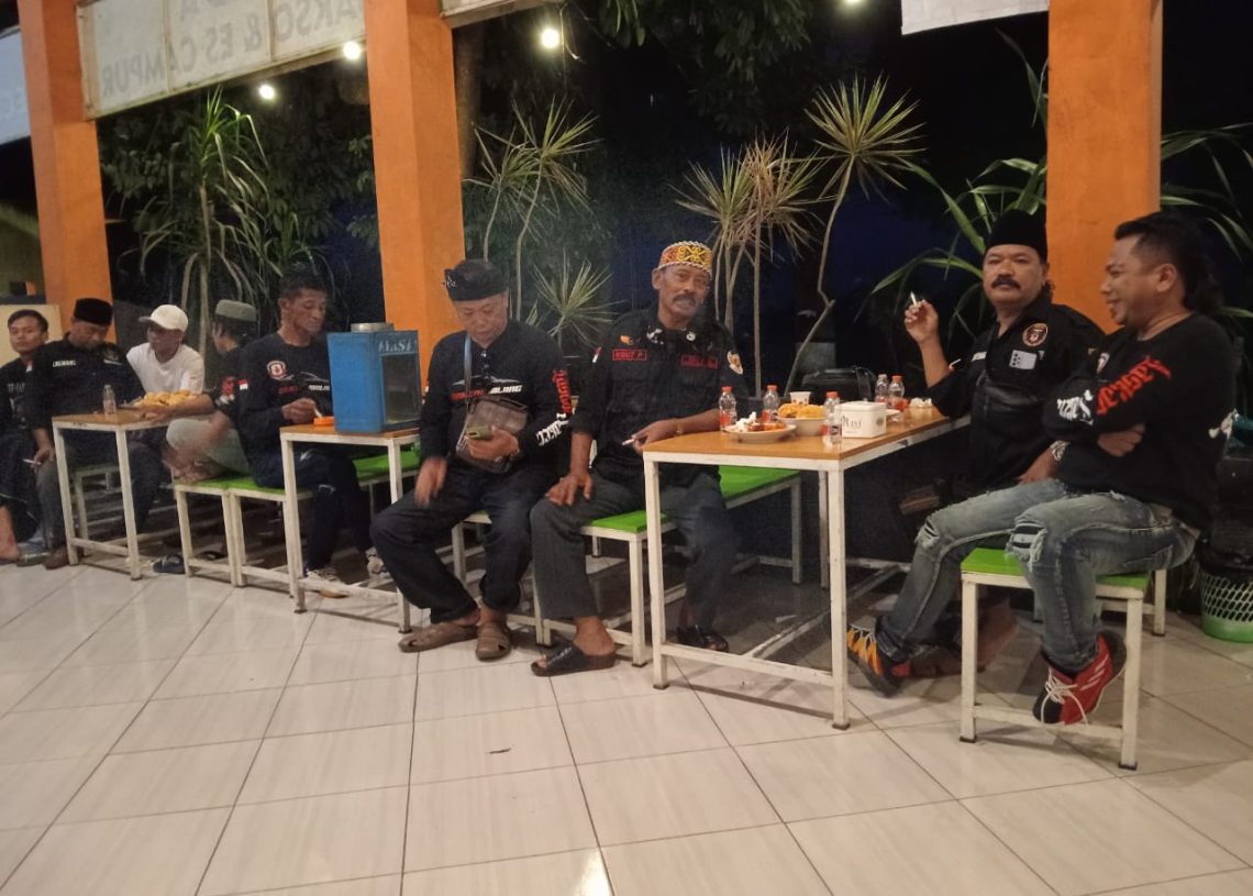Ketua Umum Laskar Sakerah Bersama Korwil Utara Bagikan 1000 Takjil