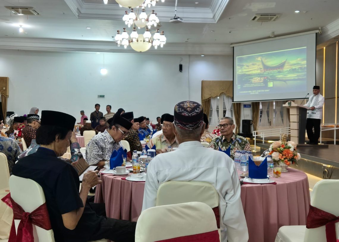 Gubernur Mahyeldi Gelar Buka Puasa Bersama DHD 45 dan Pensiunan Pejabat