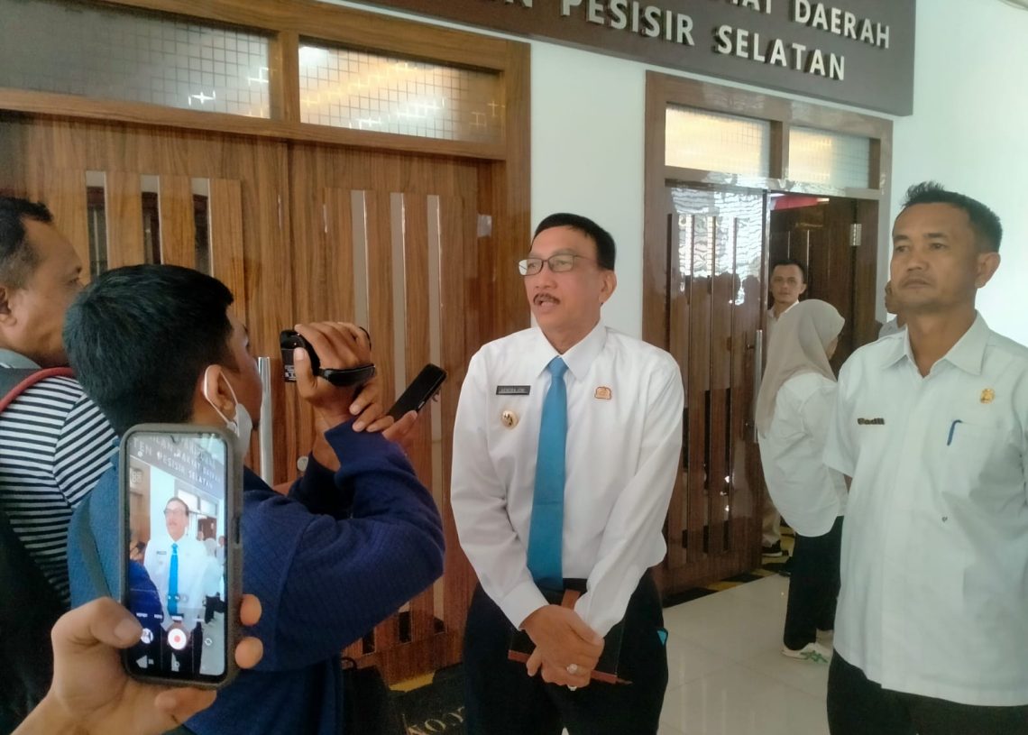 Bupati Hendrajoni Tegaskan Pembangunan Relokasi RSUD M. Zein Dihentikan