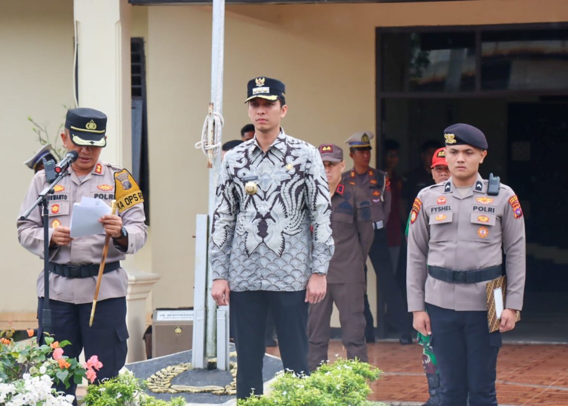 Kapolres Sawahlunto Purwanto Hari Subekti Pimpin Apel Gelar Pasukan Operasi Ketupat 2025
