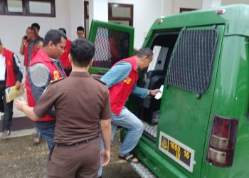 Kejari Solok Selatan Tahan 6 Tersangka Dugaan Penyimpangan Pemanfaatan Pinjaman BKAN