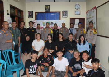 Lakukan Langkah Preventif, Ciptakan Wilayah Kondusif Kapolsek Tambora Giat Ngopi Kamtibmas di RW 06 Angke