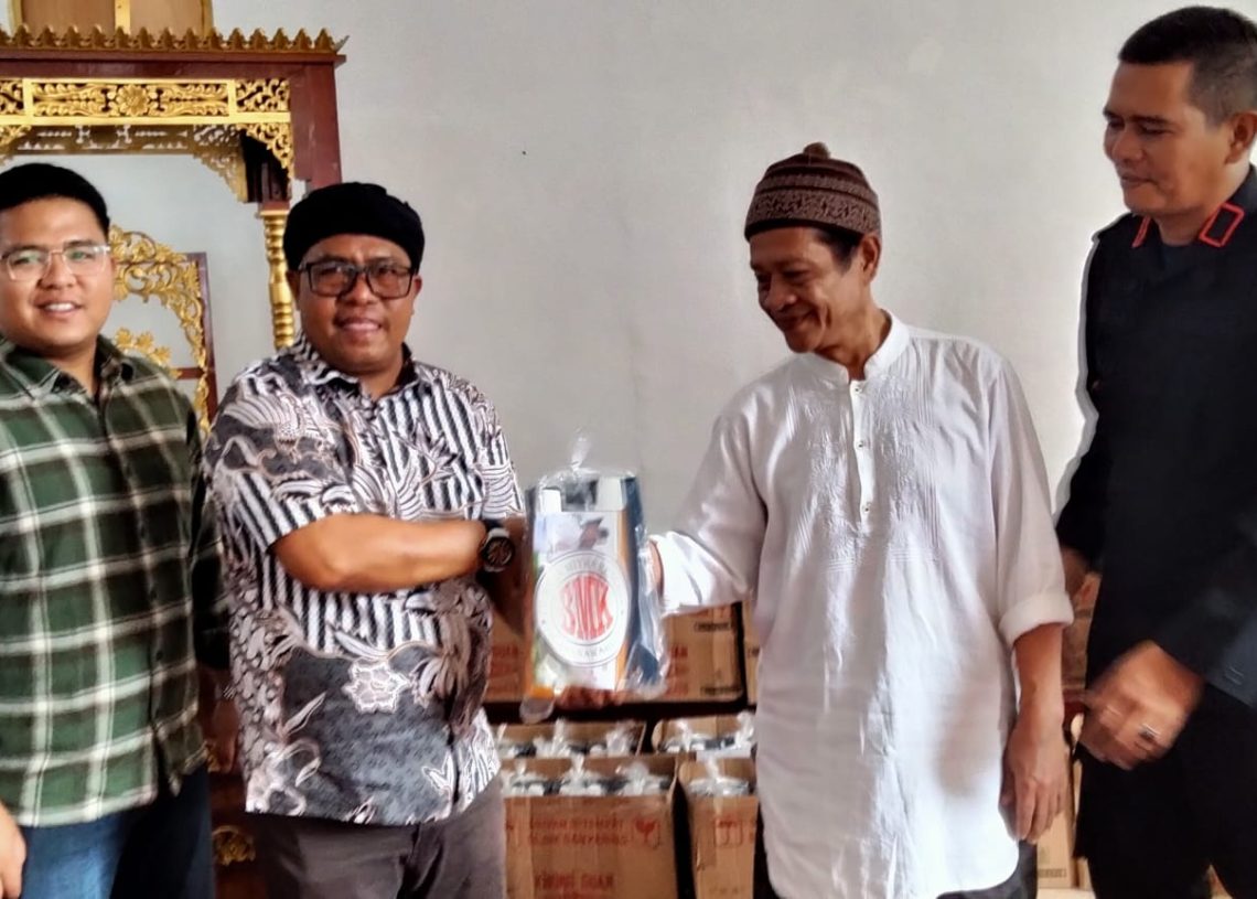 Tali Asih Idul Fitri, Bagas Penyusunan dan CV BMK Serahkan Paket ke Warga Binaan Rutan Sawahlunto