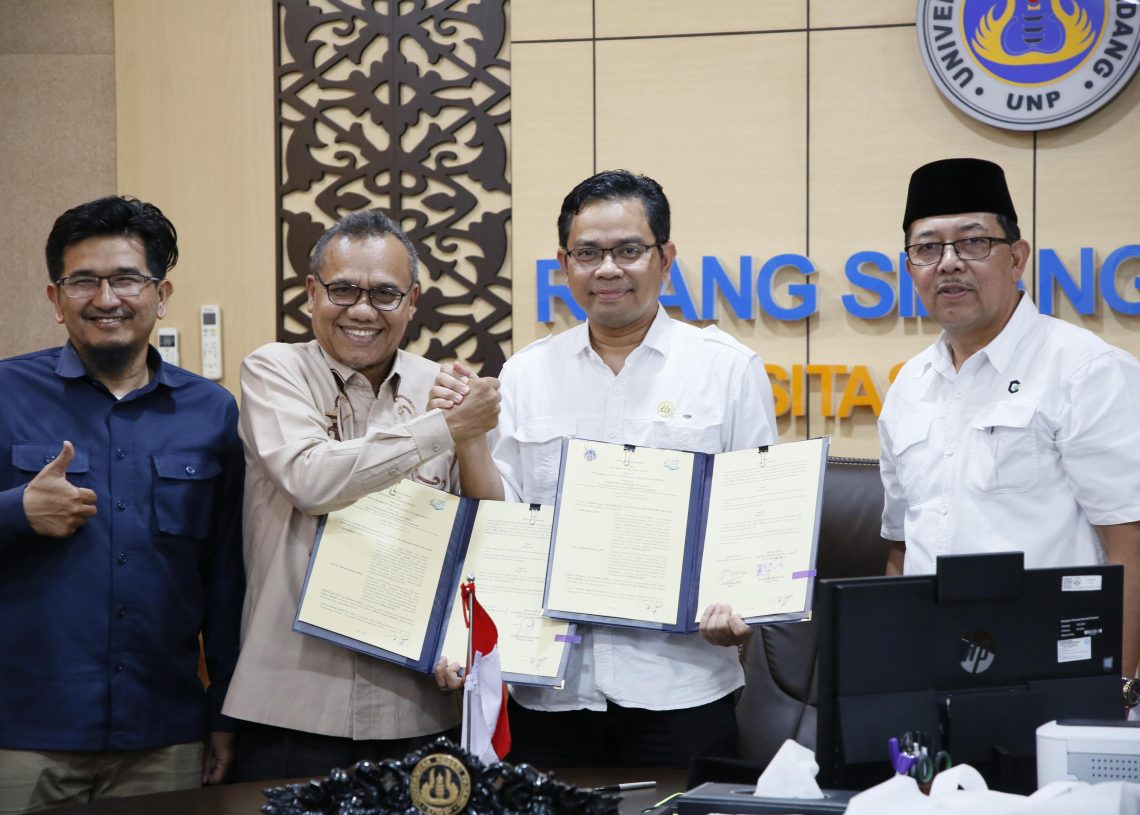 Penandatanganan MoU UNP dan Tirta Sago: Fokus pada Pengujian Mutu Air dan Amdal