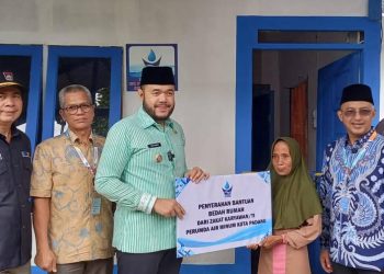 Kolaborasi Perumda AM dan Pemko Padang, Rumah Layak Huni untuk Wasnidar di Air Dingin