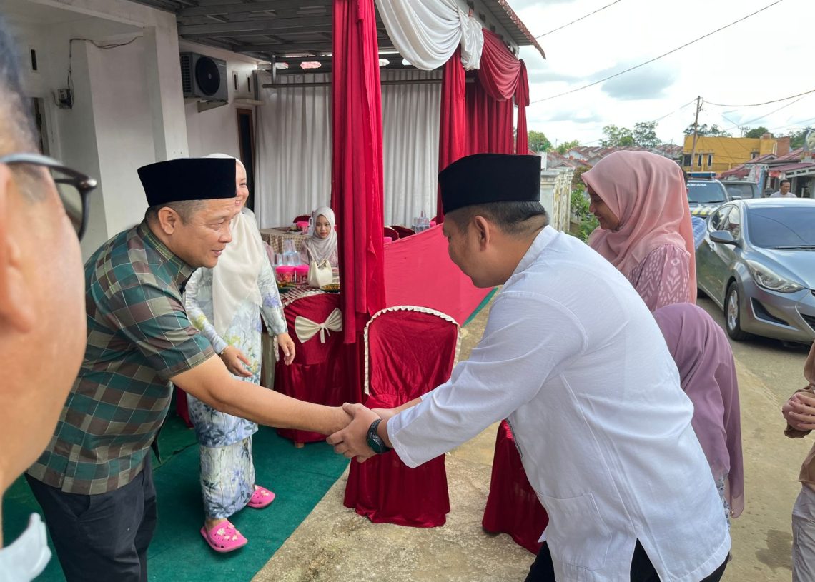 Kapolres Dharmasraya  Silaturahmi Lebaran ke Kediaman Ketua dan Wakil Pimpinan Legislator