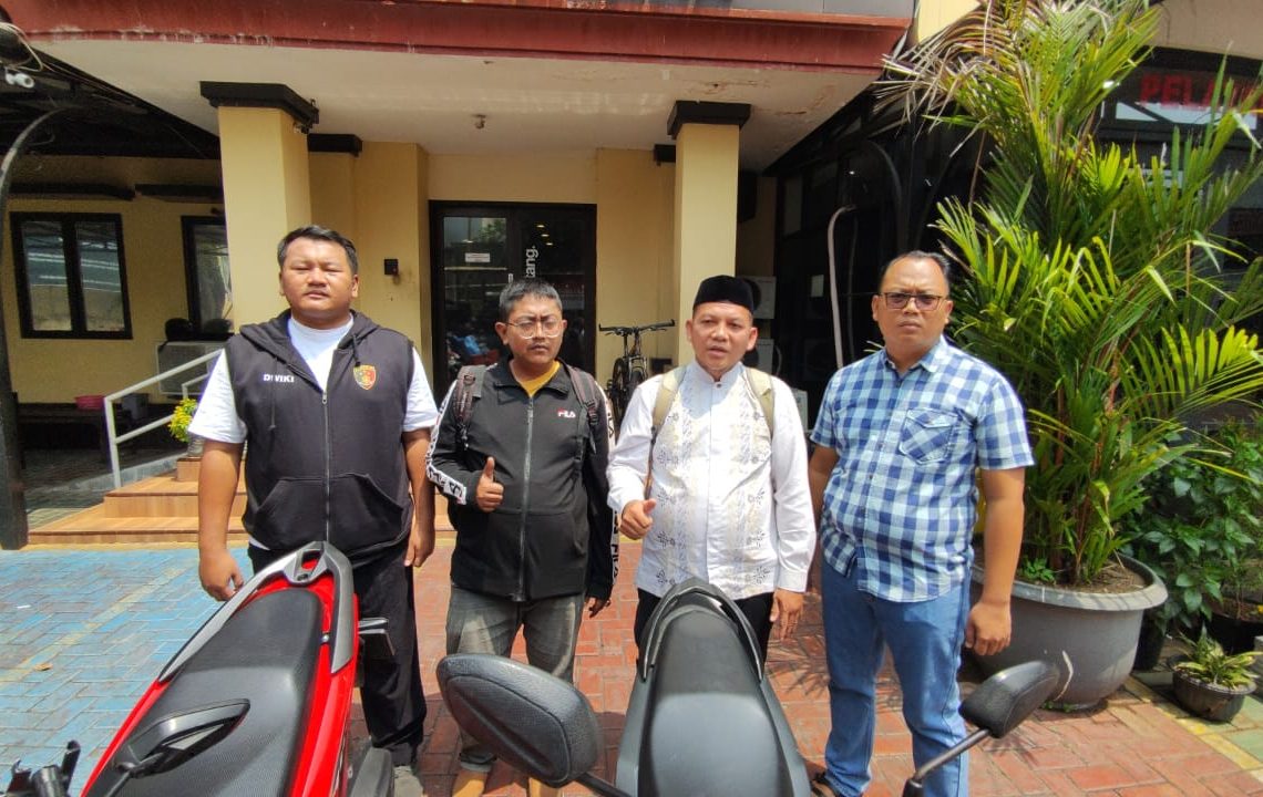 Polsek Tambora Serahkan Motor yang Hilang kepada Pemiliknya