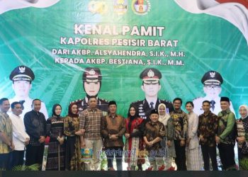 Lepas AKBP Alsyahendra, Bupati Pesibar Taruh Harapan Besar pada AKBP Bestiana